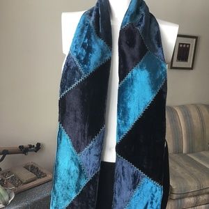 Dannier beautiful scarf